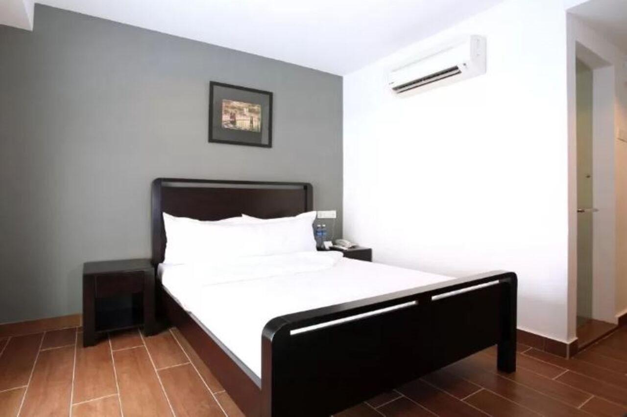 Hotel O Crossroads Hotel Kuala Lumpur Exterior photo