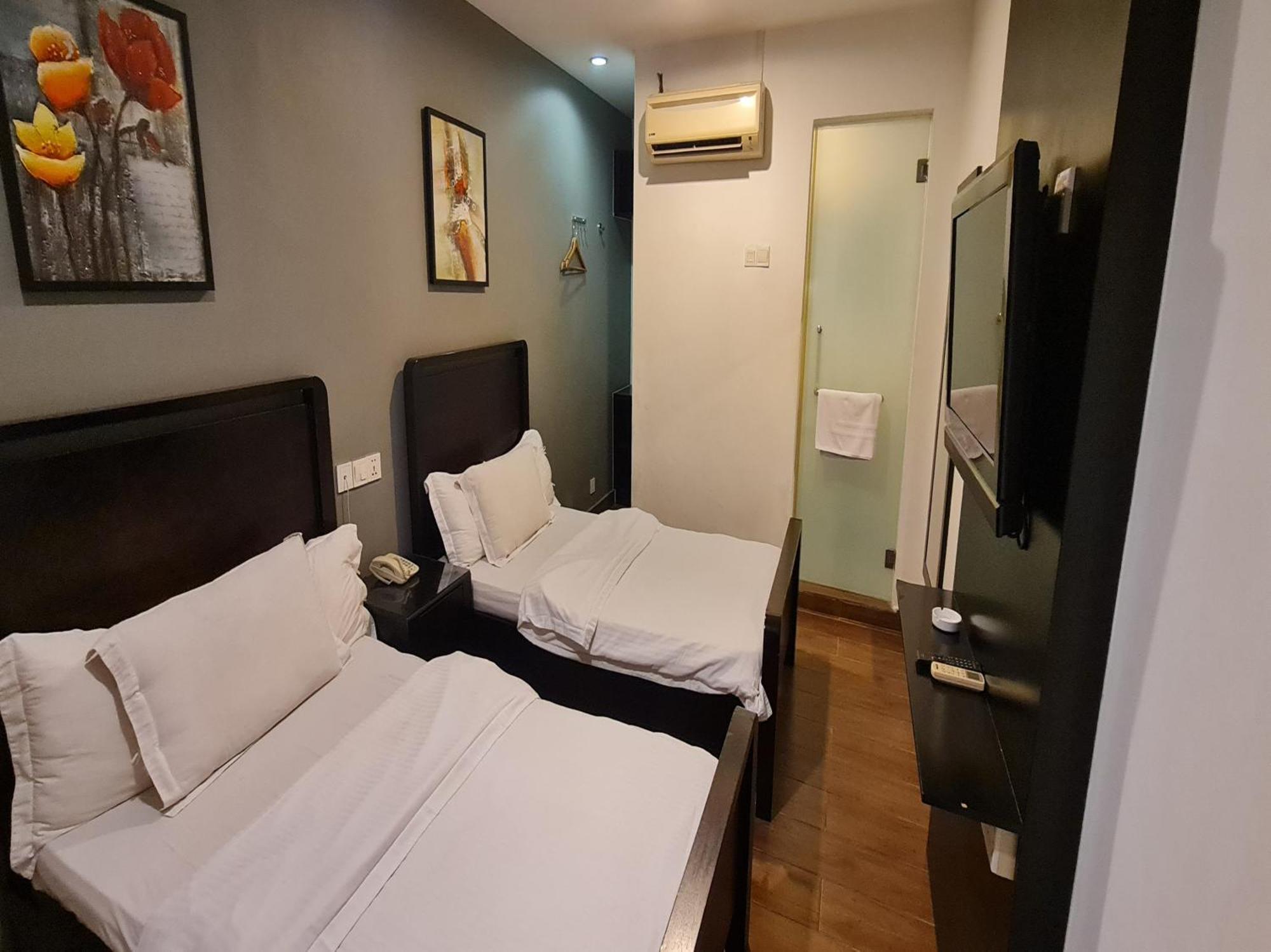 Hotel O Crossroads Hotel Kuala Lumpur Exterior photo